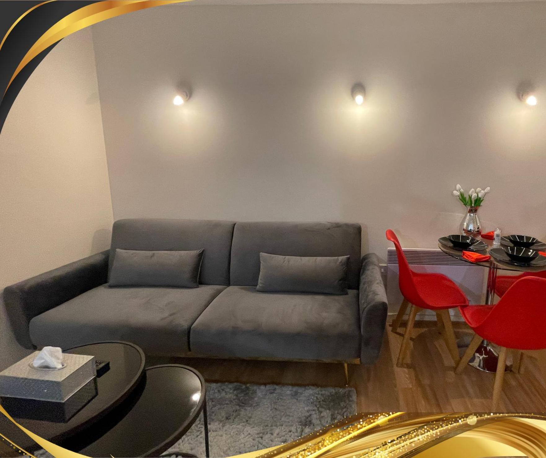 Misk Homes #2 バーキング エクステリア 写真